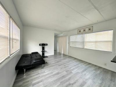 Photo 4 of 11 of home located at 266 Spring Circle Palm Beach Gardens, FL 33410