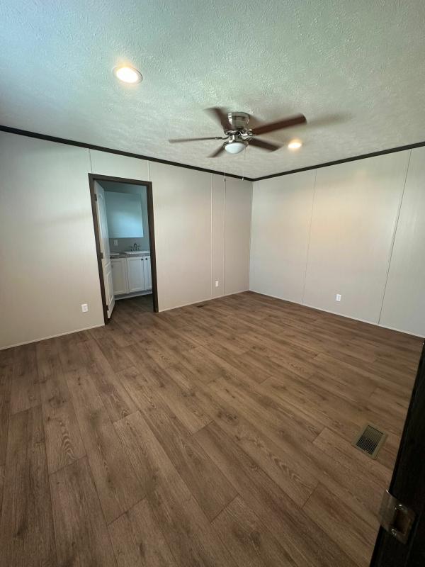 2023 Clayton Homes Inc MIYO Mobile Home