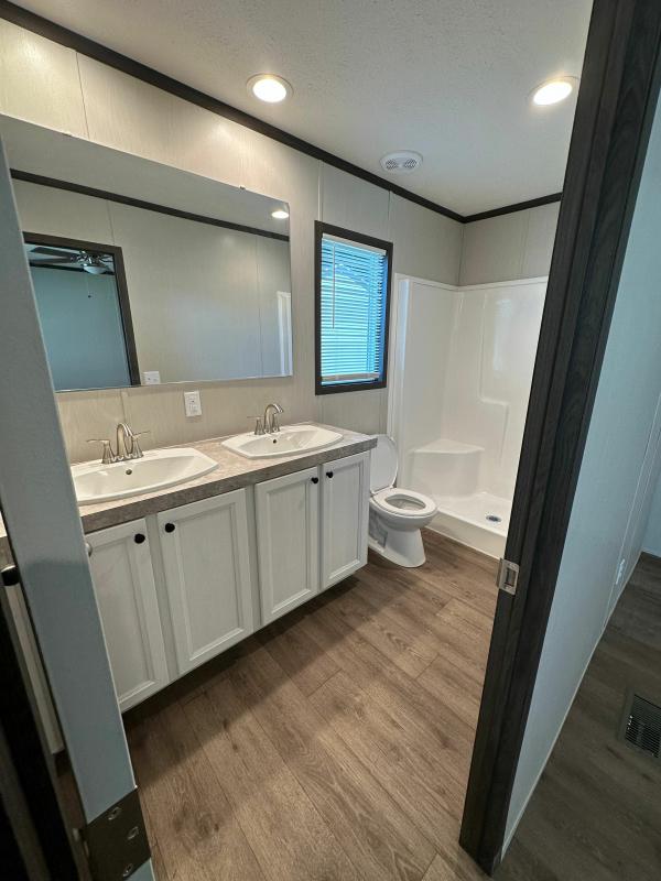 2023 Clayton Homes Inc MIYO Mobile Home