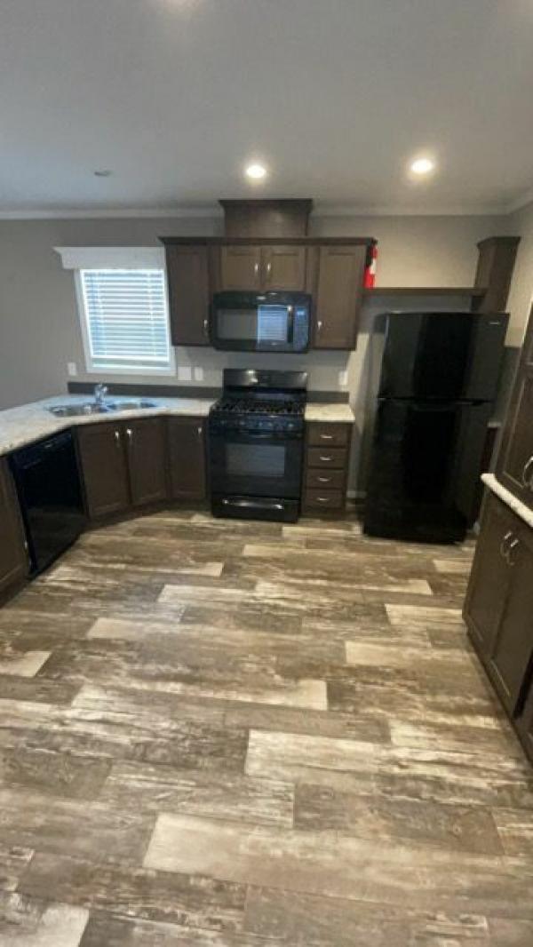 2020 Champion Dutch Diamond Mobile Home