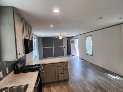 Photo 4 of 10 of home located at 49691 Trafalgar Court Shelby Township, MI 48315