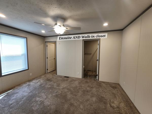 2025 Clayton 96PLH16663b Mobile Home