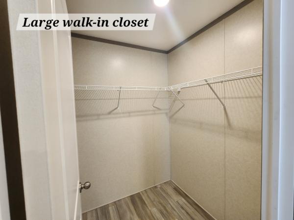 2025 Clayton 96PLH16663b Mobile Home