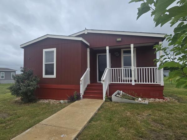 2021 Champion 24-10G-CSD2860M Mobile Home