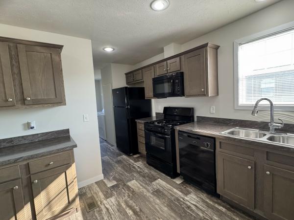 2018 Clayton 81SUN28523 Mobile Home