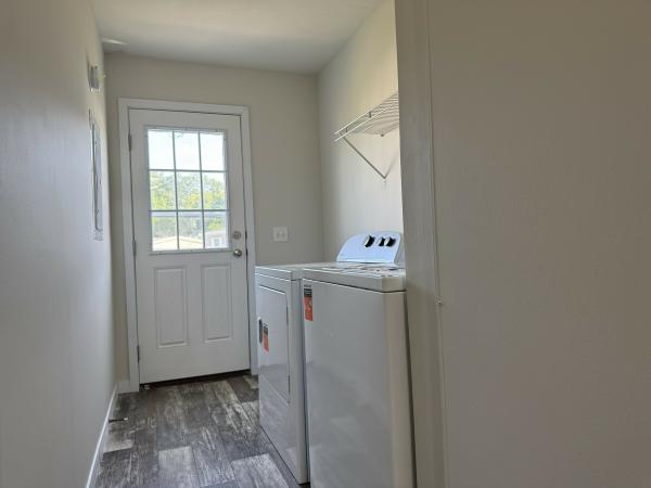 2018 Clayton 81SUN28523 Mobile Home