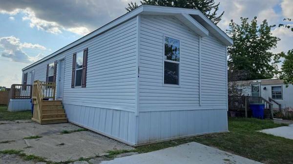 Photo 1 of 2 of home located at 2220 Dunkelburg Rd Lot#235 Fort Wayne, IN 46819