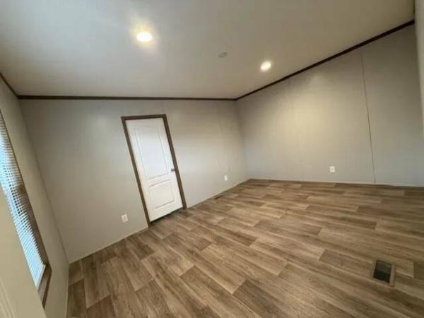 2023 35MYO16723AH23  Home