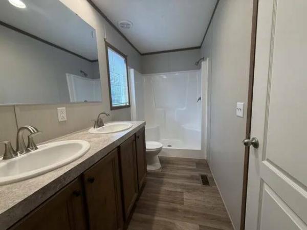 2023 35MYO16723AH23  Home
