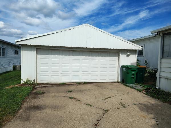 Photo 1 of 2 of home located at 101 Village Dr Lot Vil-101 West Des Moines, IA 50265