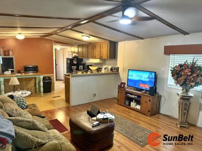 Photo 4 of 16 of home located at 921 Debbie Street Wildwood, FL 34785