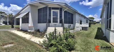 Photo 2 of 50 of home located at 1804 Lakewood Drive Unit A Ocala, FL 34472