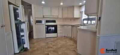 Photo 4 of 50 of home located at 1804 Lakewood Drive Unit A Ocala, FL 34472