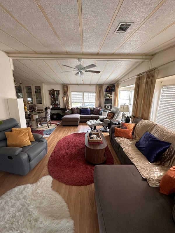 1986 Manufactured Home