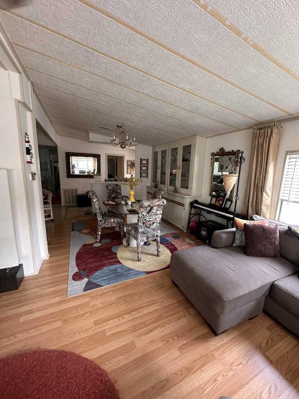 1986 Manufactured Home