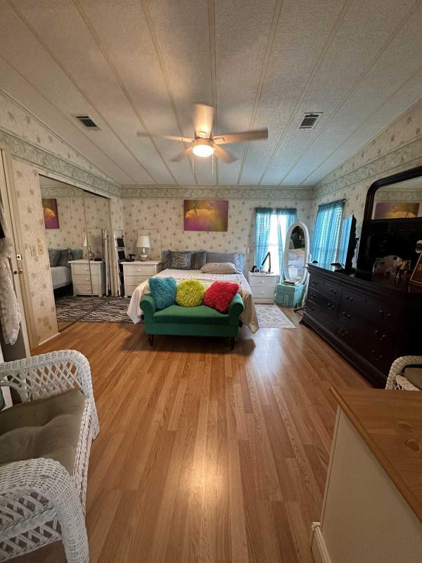 1986 Manufactured Home