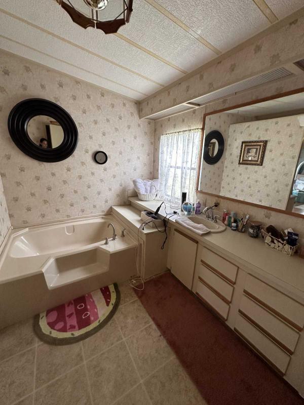 1986 Manufactured Home