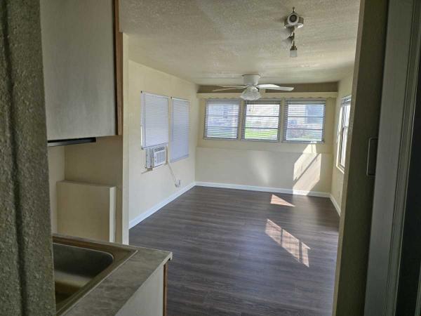  Mobile Home For Sale