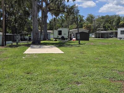 Mobile Home at 11206 Crescent Spring Dr. Lot D33 Riverview, FL 33578