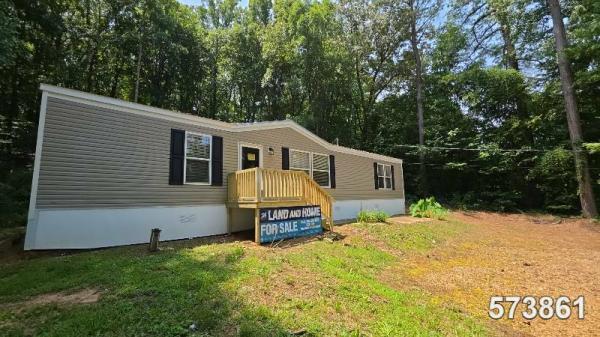 Photo 1 of 2 of home located at 50052 Priestville Rd Caledonia, MS 39740