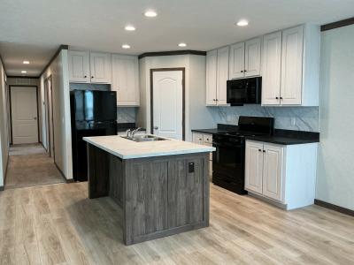 Mobile Home at 25174 Saxony Woodhaven, MI 48183