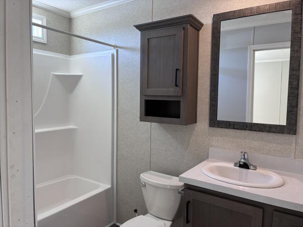 2022 Champion RA1670216 Mobile Home