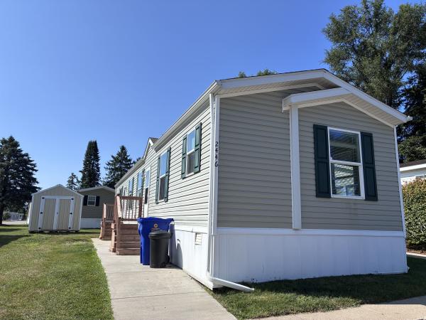 2022 Clayton 95PLH16663B Mobile Home