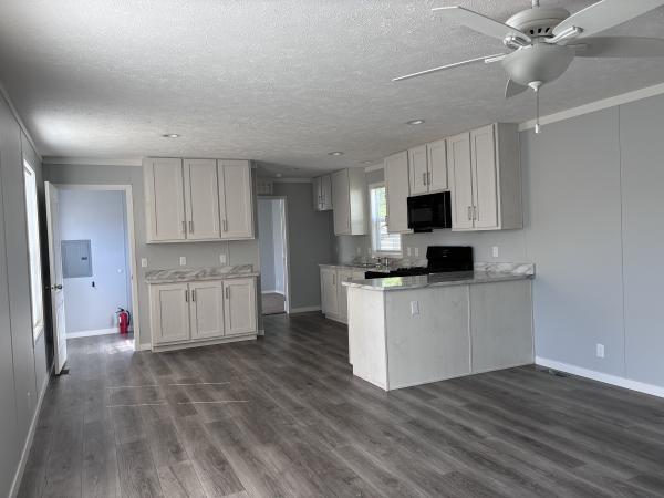 2022 Clayton 95PLH16663B Mobile Home