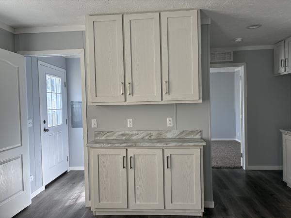2022 Clayton 95PLH16663B Mobile Home