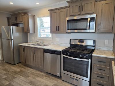Photo 2 of 9 of home located at 2405 Loch Lomond Dr Highland, MI 48357
