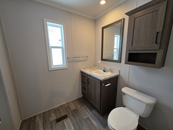 2021 Champion RA1660206 Mobile Home