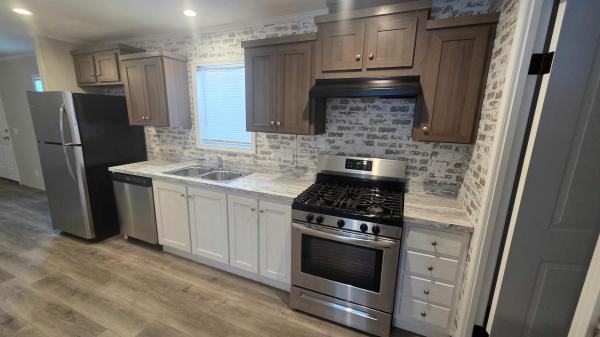Photo 1 of 2 of home located at 8634 Ironwood Lot 204 Kalamazoo, MI 49009