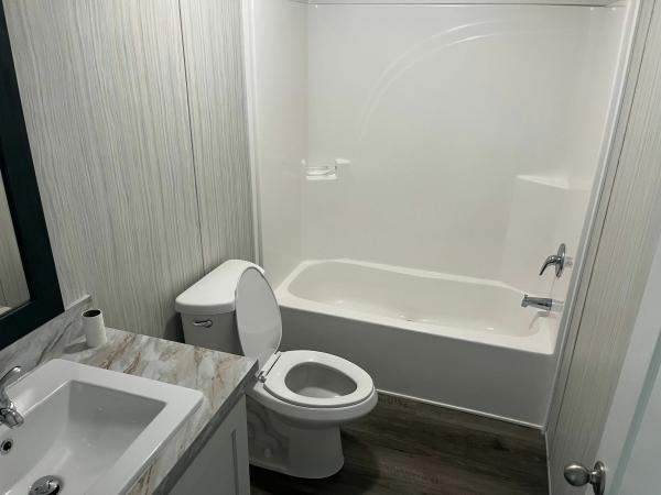 2022 Clayton Homes Inc American Made Mobile Home