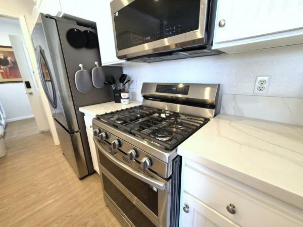 2015 Fleetwood Crownpointe Xtreme 220PX24564A Manufactured Home