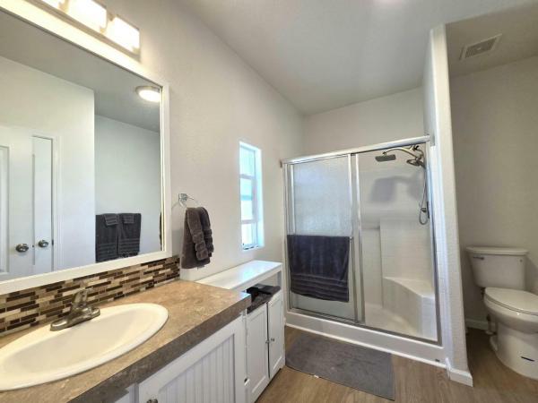 2015 Fleetwood Crownpointe Xtreme 220PX24564A Manufactured Home