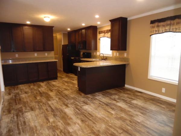 2018 CHAMPION RADN2808 Mobile Home