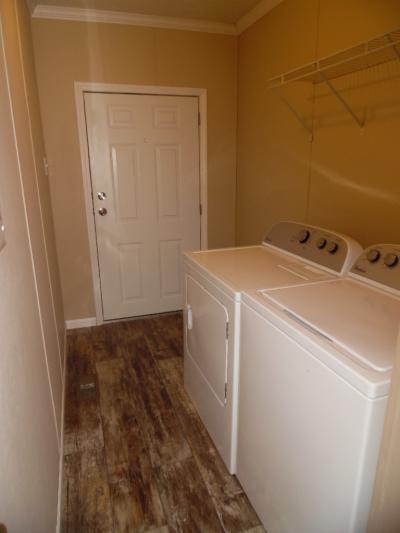 Photo 5 of 6 of home located at 29499 Pine Flat Rock, MI 48134