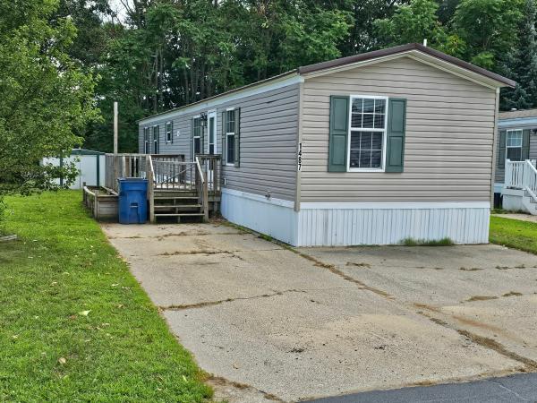 Photo 1 of 2 of home located at 1487 Kenora Avenue Lot 563 Muskegon, MI 49444