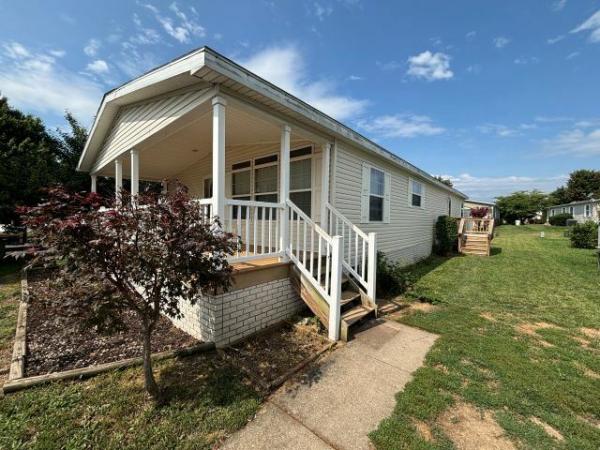 2009 Skyline- Birchfield Mobile Home