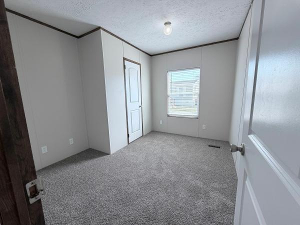 2019 Clayton Homes Inc Community Series Mobile Home
