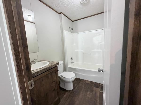 2019 Clayton Homes Inc Community Series Mobile Home