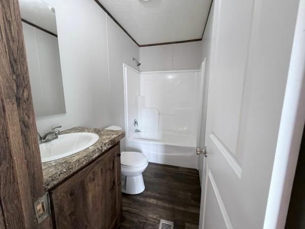 2019 Clayton Homes Inc Community Series Mobile Home