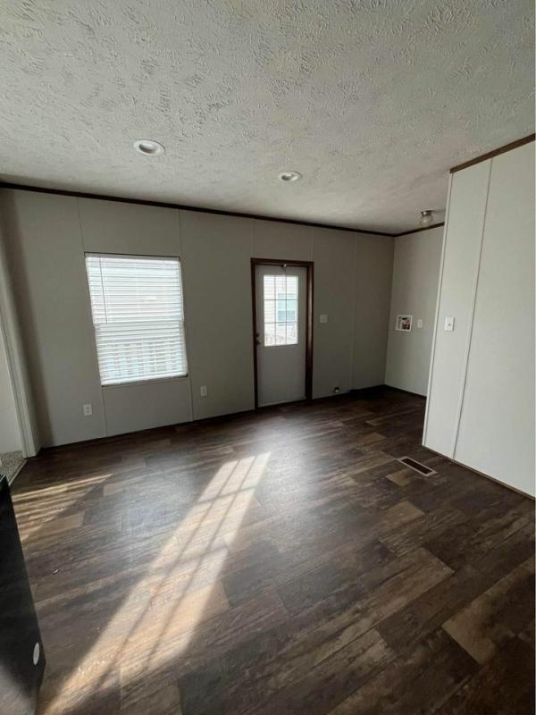 2019 Clayton Homes Inc Community Series Mobile Home