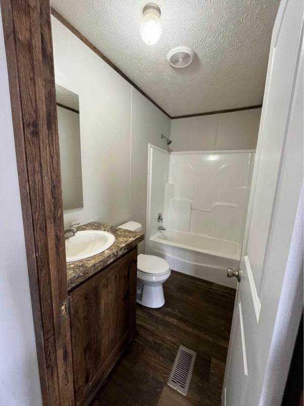 2019 Clayton Homes Inc Community Series Mobile Home