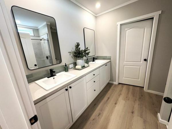 2026 CAVCO - Plant City Raleigh w/ Rear Porch - Limited Series Mobile Home