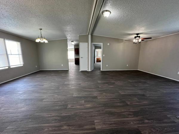 1996 Elliott Mobile Homes Solitaire Mobile Home