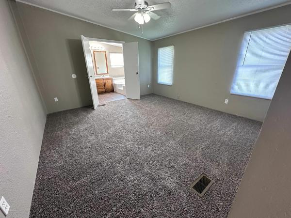 1996 Elliott Mobile Homes Solitaire Mobile Home