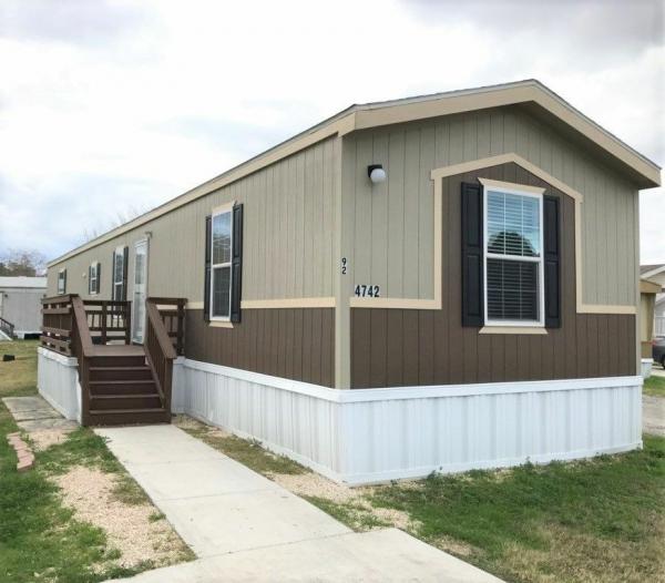 Photo 1 of 2 of home located at 4742 Julie Dr #92 Kirby, TX 78219