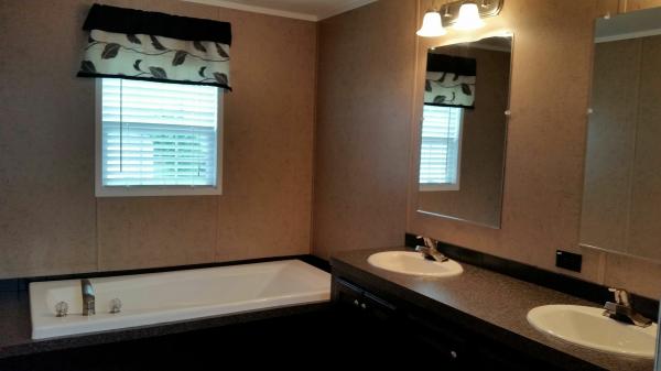 2015 Southern Energy Homes Community Series Mobile Home