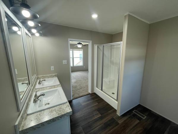 2021 Clayton Homes Inc Tradition Mobile Home